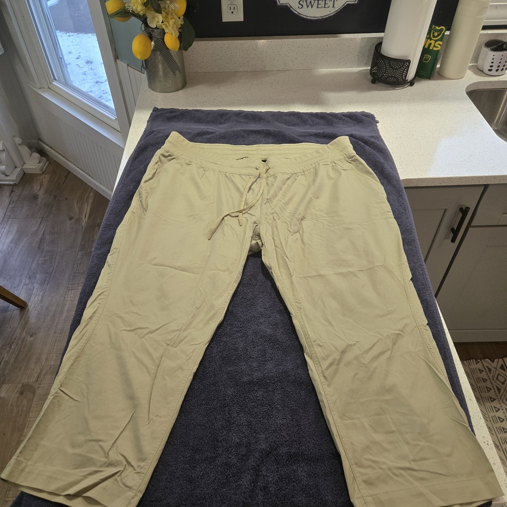 The North Face Aphrodite 2.0 Capri Pants Women XXXL (3XL)
